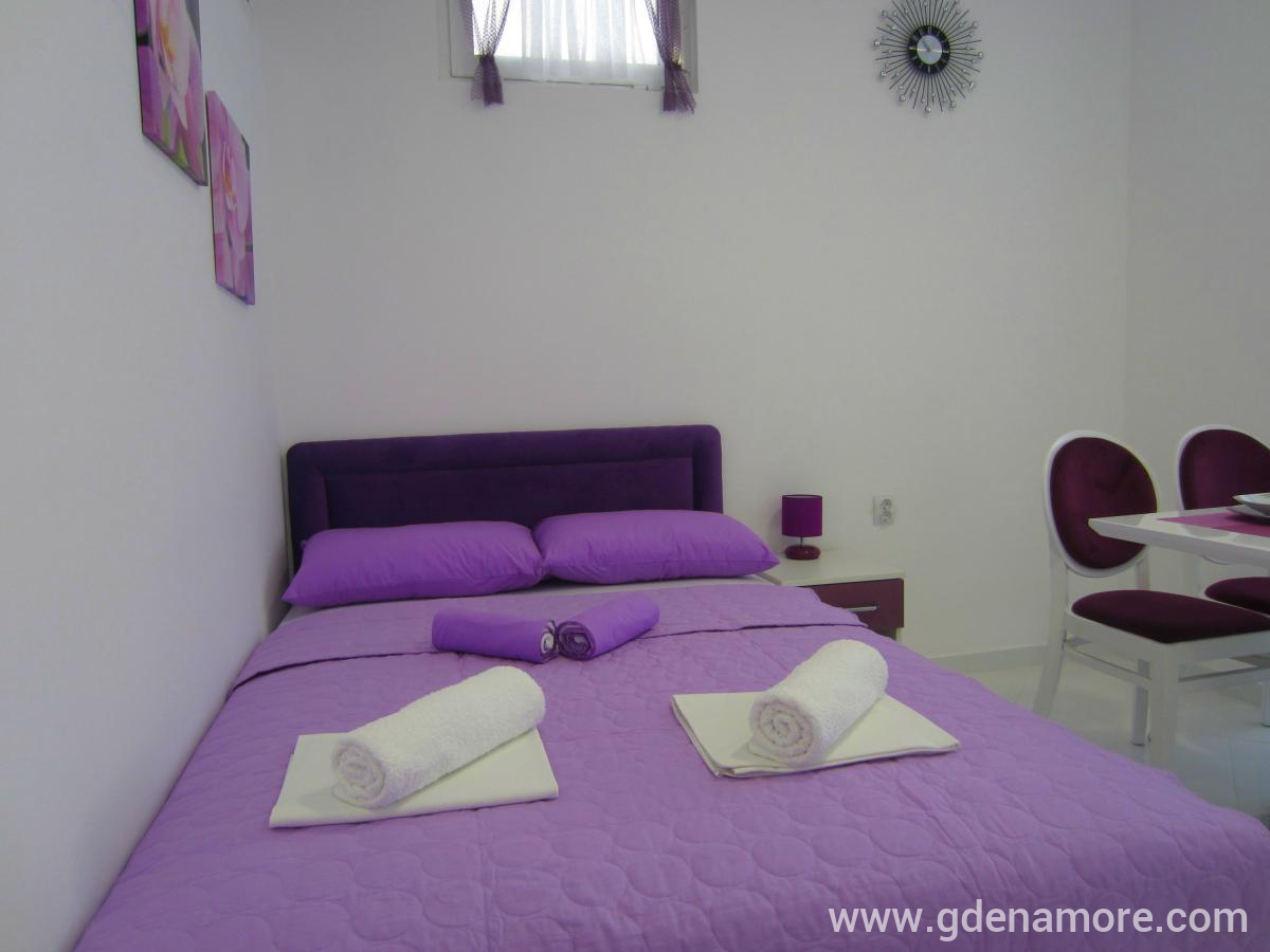 Apartamentos "BISER" Becici, alojamiento privado en Bečići, Montenegro